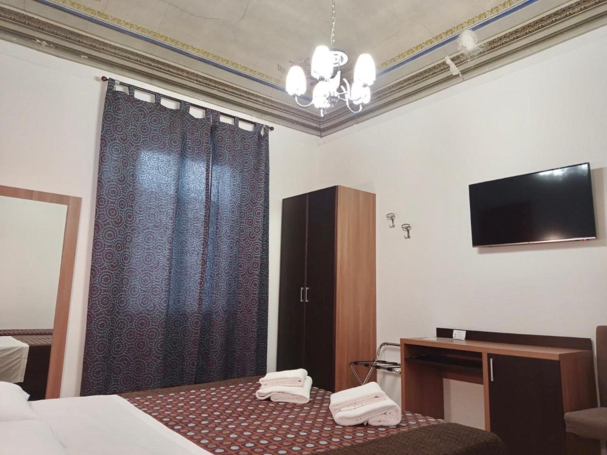 Adelaide House Hotel ฟลอเรนซ์ ภายนอก รูปภาพ