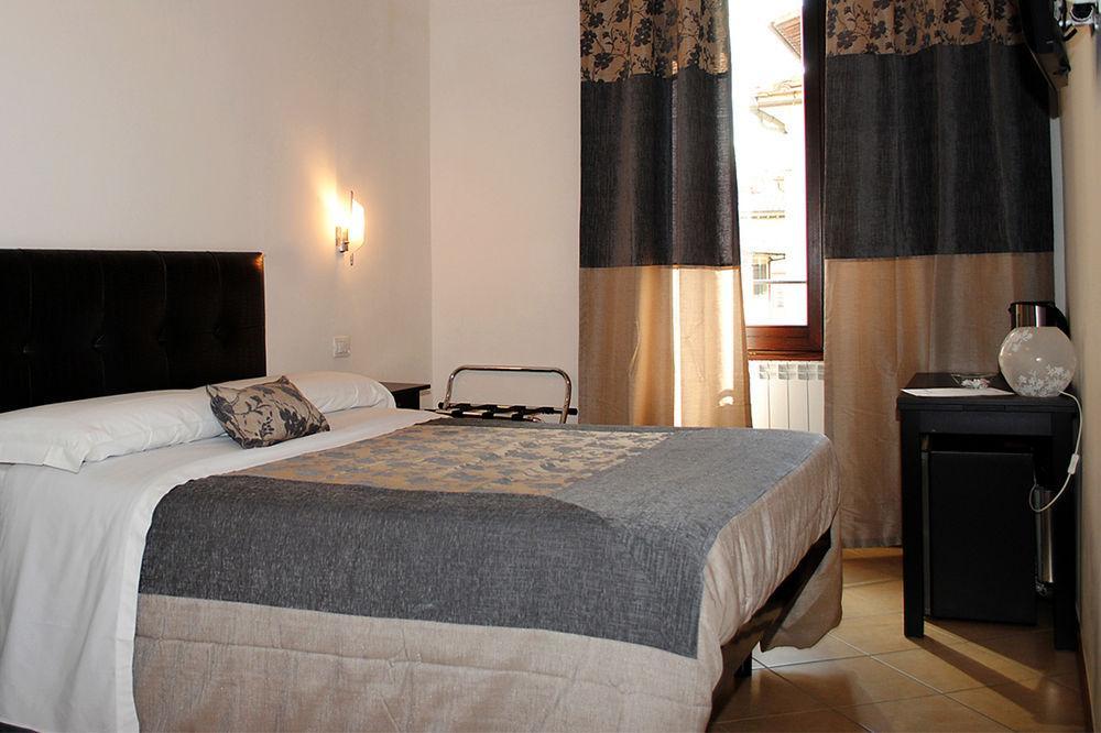 Adelaide House Hotel ฟลอเรนซ์ ภายนอก รูปภาพ