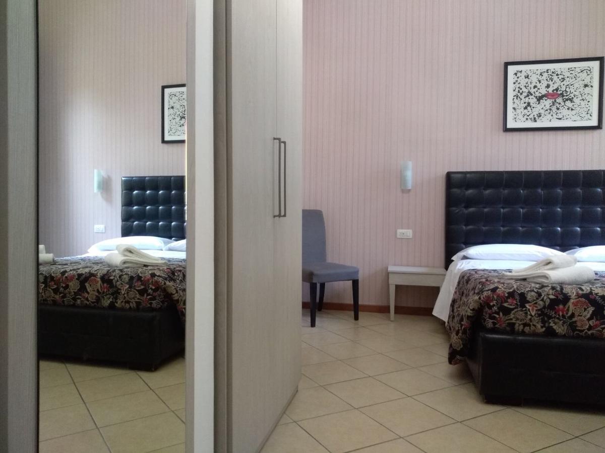 Adelaide House Hotel ฟลอเรนซ์ ภายนอก รูปภาพ