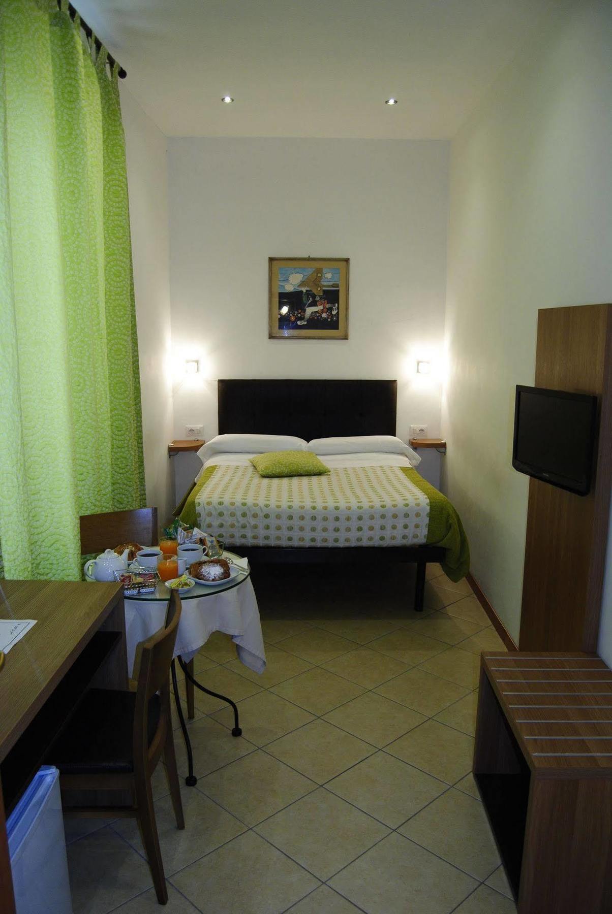 Adelaide House Hotel ฟลอเรนซ์ ภายนอก รูปภาพ