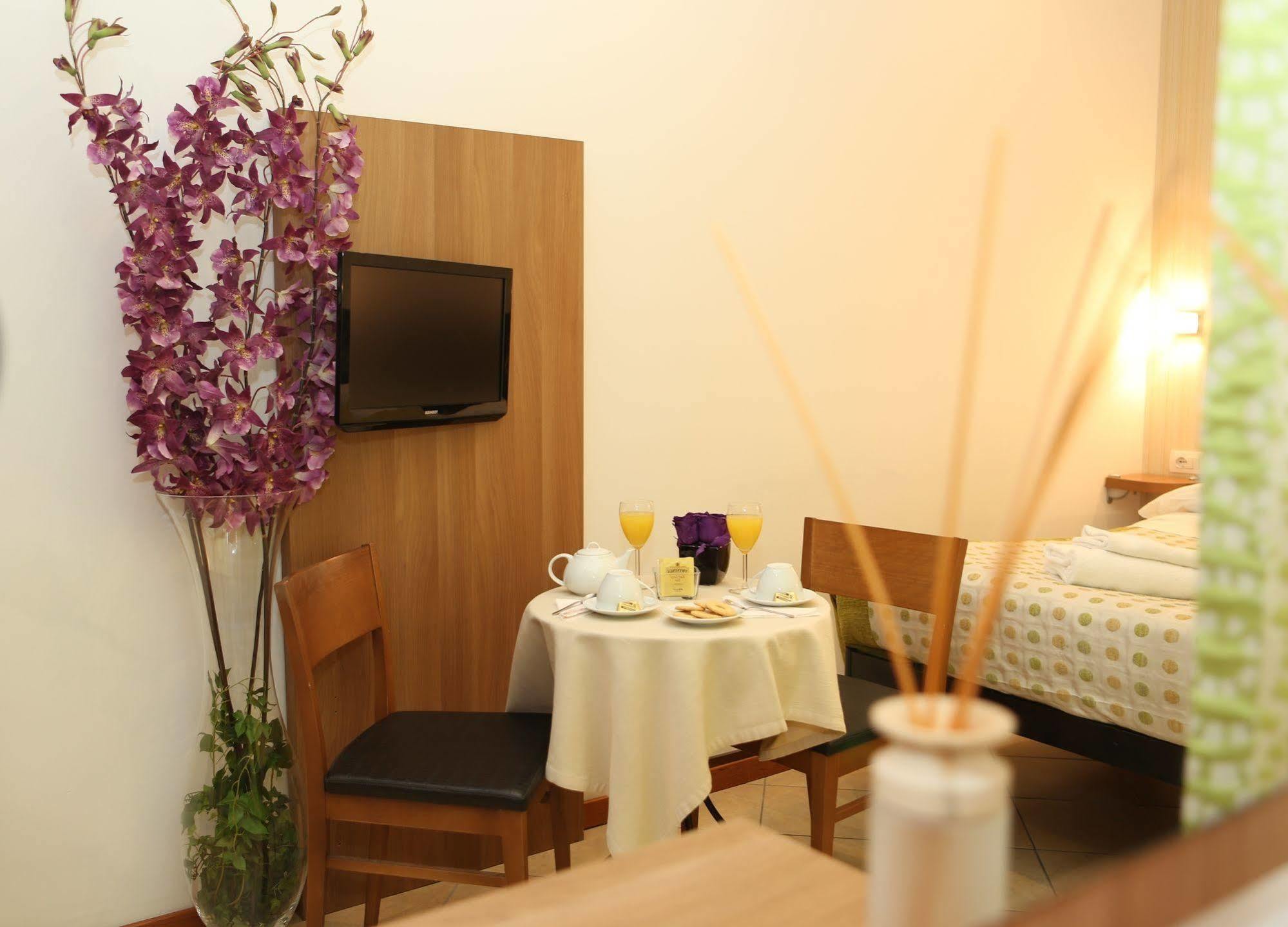 Adelaide House Hotel ฟลอเรนซ์ ภายนอก รูปภาพ